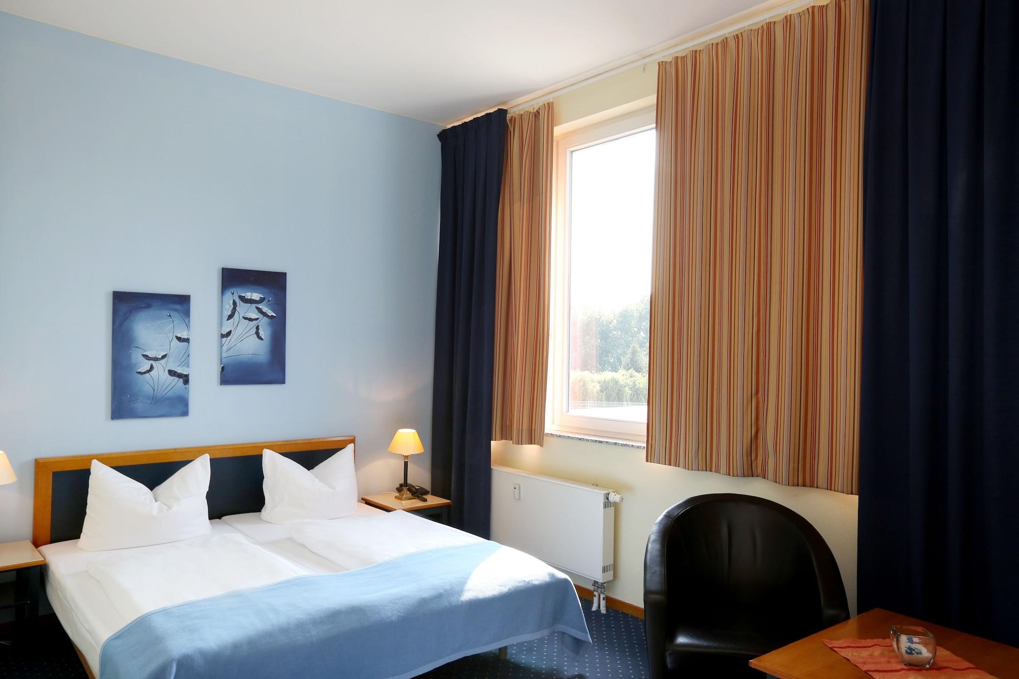 H24 Hoteltow Teltow Exterior foto