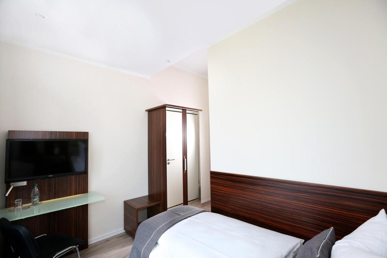 H24 Hoteltow Teltow Exterior foto