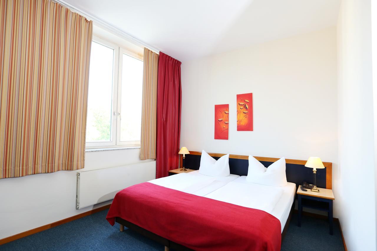 H24 Hoteltow Teltow Exterior foto