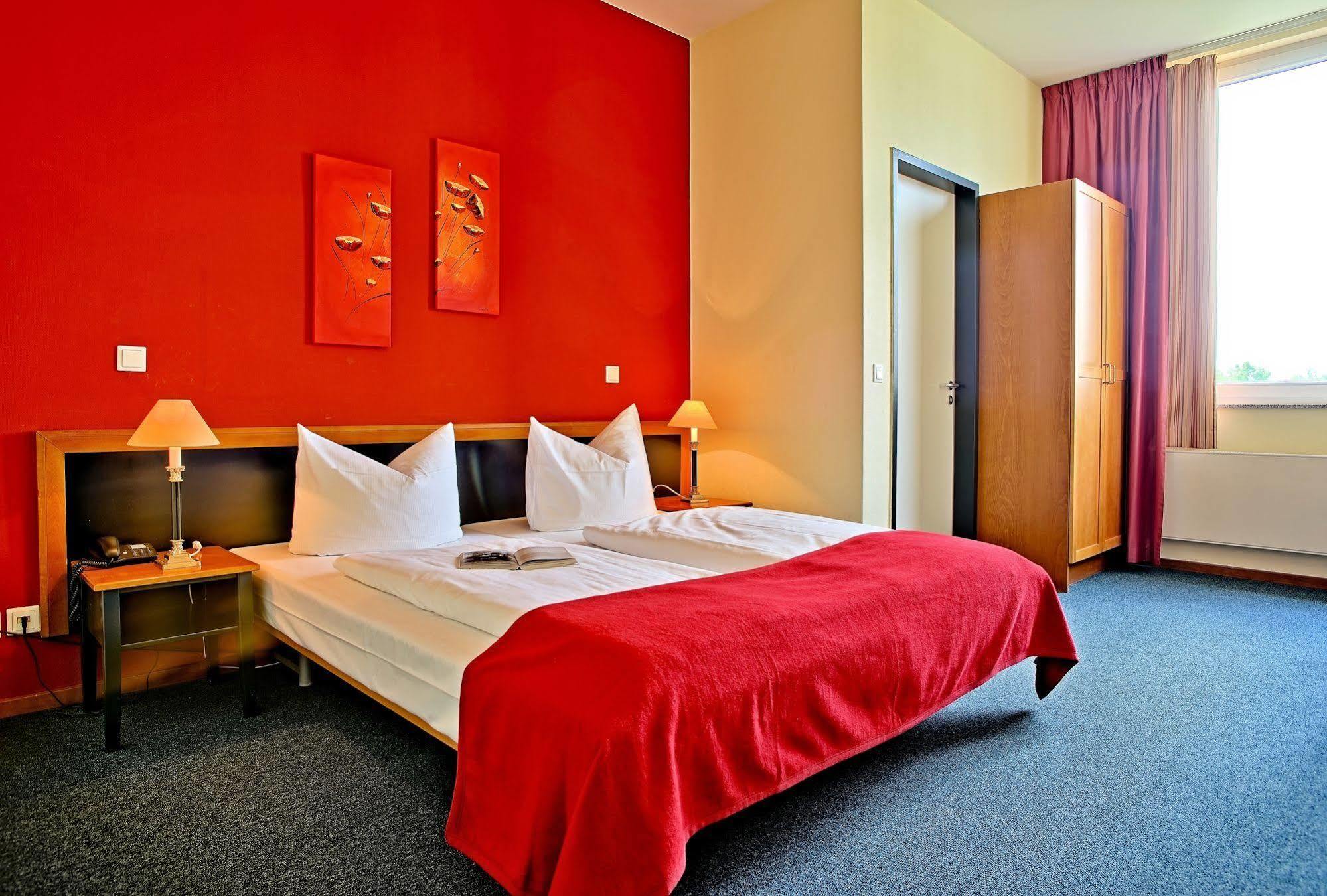 H24 Hoteltow Teltow Exterior foto